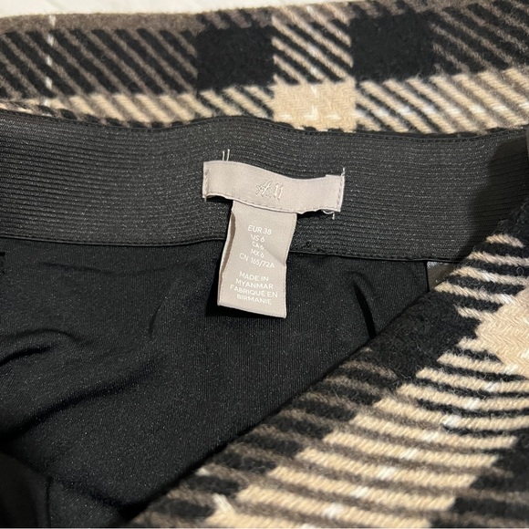 H&M Size 6 Plaid Black, Brow and Cream Women's Formal Skirt - Picture 3 of 3